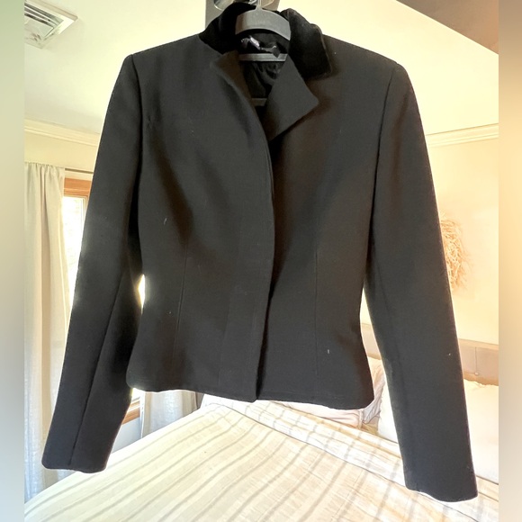 Vintage Ralph Lauren Purple Label wool jacket with velvet collar. Size 4. - Picture 12 of 12